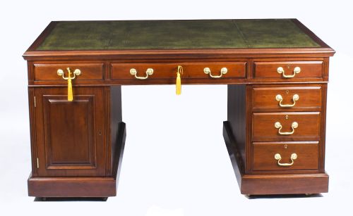 fig 1. Antique 5ft Victorian Mahogany Partners Pedestal Desk 19th C
