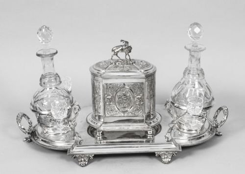 Antique Silver Plated Tantalus 4x Glasses 2x Decanters 19th C
