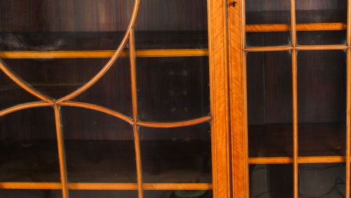 ANTIQUE SATINWOOD BREAKFRONT BOOKCASE DISPLAY CABINET EDWARDS ROBERTS 19TH C - ADDITIONAL PHOTO 8