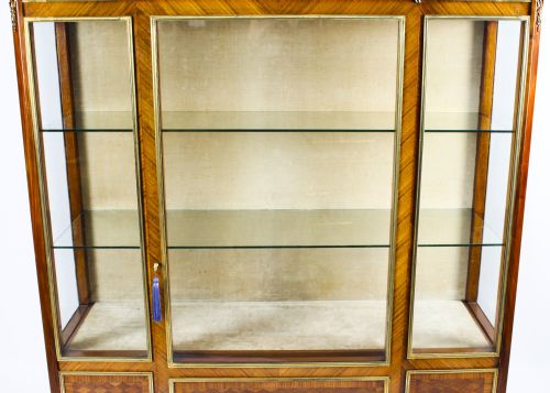 ANTIQUE FRENCH KINGWOOD PARQUETRY ORMOLU MOUNTED VITRINE CABINET 19TH C - ADDITIONAL PHOTO 11