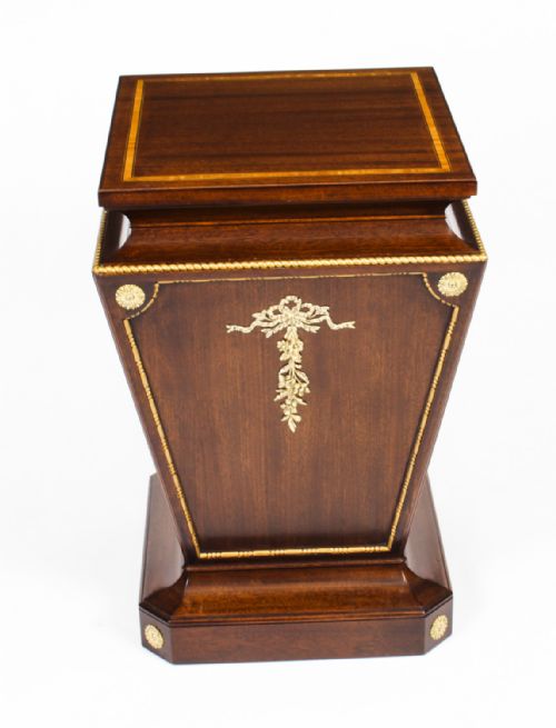 fig 2. Antique Pair Georgian Revival Mahogany and Giltwood Low Pedestals C1880 19th C