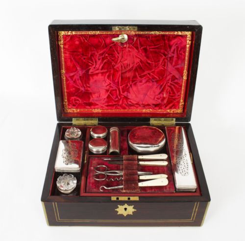 Antique Victorian Coromandel Gentleman's Vanity Case Box Circa 1840 19th C

