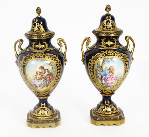 ANTIQUE PARIS PORCELAIN ORMOLU MOUNTED THREE PIECE GARNITURE CIRCA 1900 - ADDITIONAL PHOTO 1