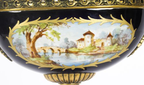 ANTIQUE PARIS PORCELAIN ORMOLU MOUNTED THREE PIECE GARNITURE CIRCA 1900 - ADDITIONAL PHOTO 6