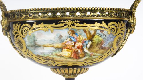 ANTIQUE PARIS PORCELAIN ORMOLU MOUNTED THREE PIECE GARNITURE CIRCA 1900 - ADDITIONAL PHOTO 9