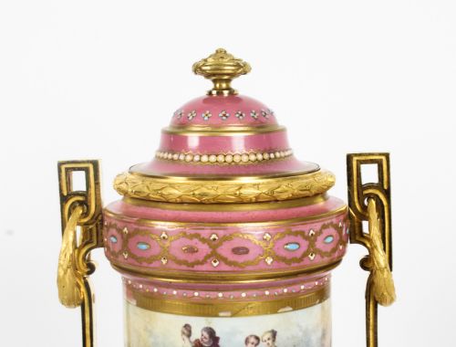 ANTIQUE PAIR FRENCH ORMOLU MOUNTED PINK SEVRES LIDDED VASES 19TH C - ADDITIONAL PHOTO 5