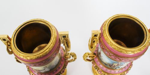 ANTIQUE PAIR FRENCH ORMOLU MOUNTED PINK SEVRES LIDDED VASES 19TH C - ADDITIONAL PHOTO 10