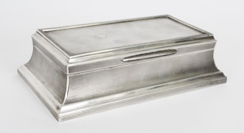 Antique Art Deco Sterling Silver Casket by Goldsmiths & Silversmiths 1921
