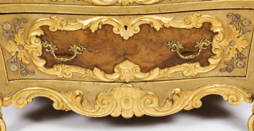 ANTIQUE PAIR VENETIAN WALNUT AND GILTWOOD COMMODES CHESTS 19TH C - ADDITIONAL PHOTO 15