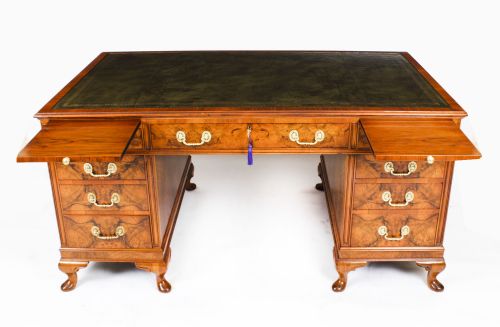 fig 2. Antique 5ft2