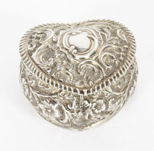Antique Victorian Sterling Silver Heart Pill Box Henry Matthew Birmingham 1896
