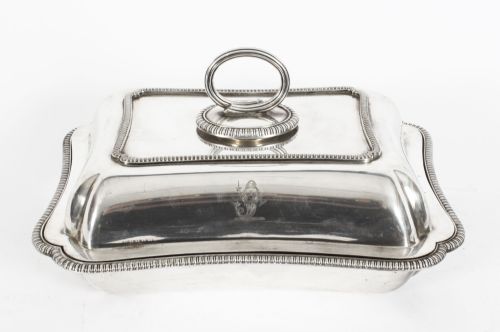 ANTIQUE PAIR SILVER PLATED ENTREE DISHES ELKINGTON DATED 1888 19TH CENTURY - ADDITIONAL PHOTO 1