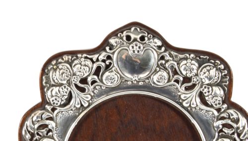 fig 1. Antique Art Nouveau Sterling Silver Photo Frame Dated 1902 18x17cm