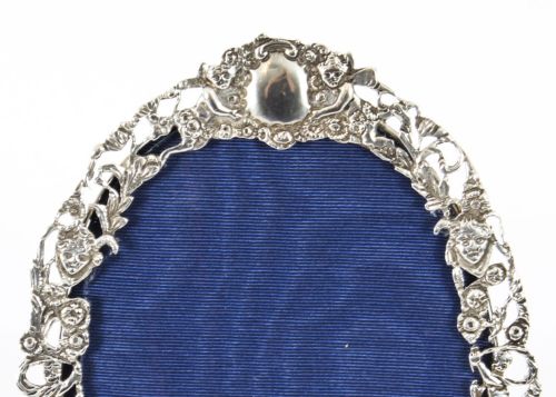 fig 1. Antique Edwardian Sterling Silver Photo Frame Goldsmiths & Silversmiths 1906