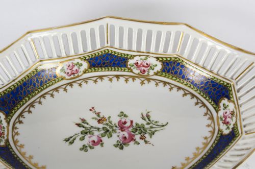 ANTIQUE FRENCH SEVRES OVAL PORCELAIN DISH LATE 19TH CENTURY - ADDITIONAL PHOTO 3