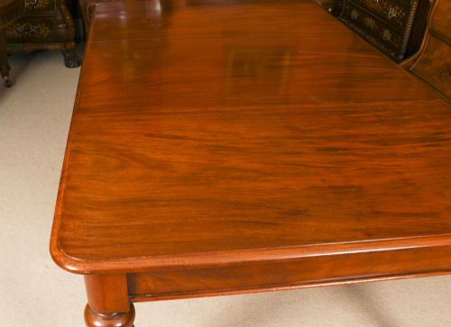 fig 4. Antique William IV Flame Mahogany Extending Dining Table 19th C