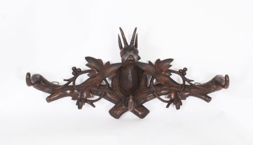 ANTIQUE HAND CARVED BLACK FOREST CHAMOIS GOAT'S HEAD HAT COAT RACK 19TH C - ADDITIONAL PHOTO 1