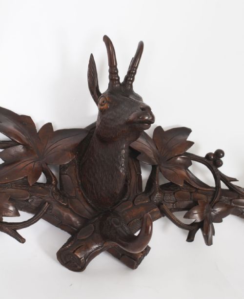 ANTIQUE HAND CARVED BLACK FOREST CHAMOIS GOAT'S HEAD HAT COAT RACK 19TH C - ADDITIONAL PHOTO 3