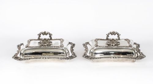 ANTIQUE PAIR SILVER PLATED ENTREE DISHES WALKER AND HALL CIRCA 1860 - ADDITIONAL PHOTO 1