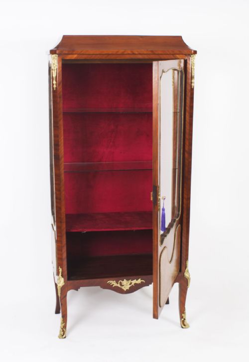 ANTIQUE FRENCH ORMOLU MOUNTED WALNUT DISPLAY CABINET CIRCA 1920 - ADDITIONAL PHOTO 9