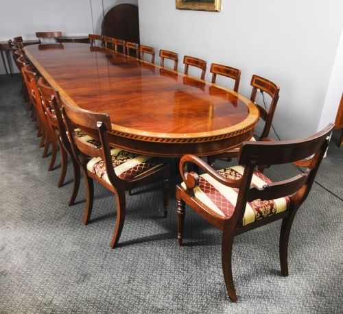fig 2. Antique 19ft Flame Mahogany Oval Extending Dining Table 19th C