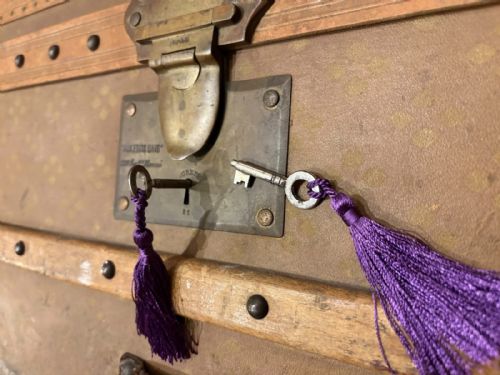 ANTIQUE AUX ETATS UNIS OF PARIS STEAMER TRUNK LUGGAGE CIRCA 1920 - ADDITIONAL PHOTO 5