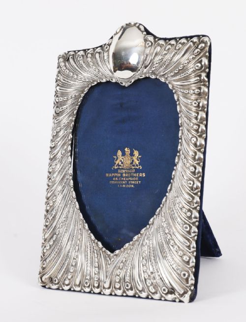 fig 1. Antique Stering Silver Photo Frame W Comyns & Sons, London 1894 19th C