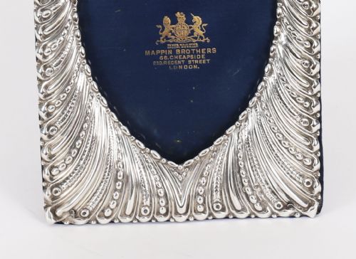 fig 5. Antique Stering Silver Photo Frame W Comyns & Sons, London 1894 19th C