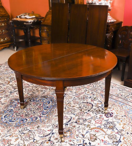 fig 5. Antique 8ft Victorian Flame Mahogany Extending Dining Table 19th C