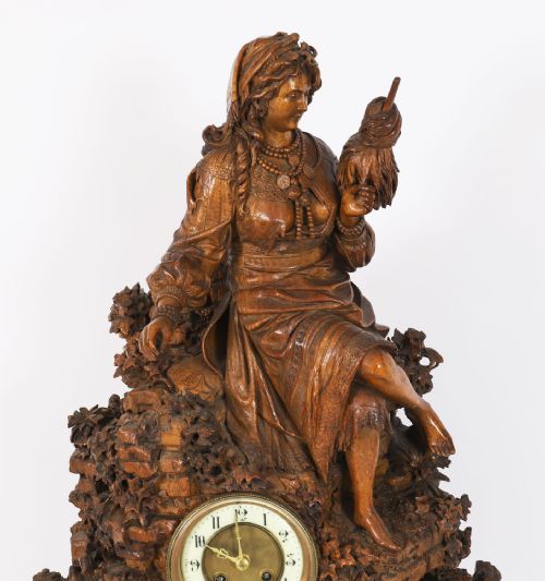 ANTIQUE SWISS 'BLACK FOREST' CARVED LINDEN WOOD CLOCK BY BERGEN CO 19TH C - ADDITIONAL PHOTO 1