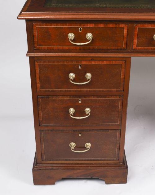 ANTIQUE VICTORIAN CROSSBANDED INLAID FLAME MAHOGANY PEDESTAL DESK 19TH C - ADDITIONAL PHOTO 3