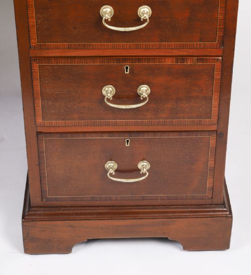 ANTIQUE VICTORIAN CROSSBANDED INLAID FLAME MAHOGANY PEDESTAL DESK 19TH C - ADDITIONAL PHOTO 7