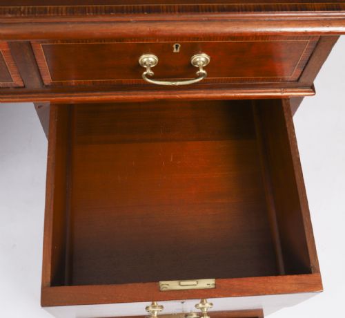 ANTIQUE VICTORIAN CROSSBANDED INLAID FLAME MAHOGANY PEDESTAL DESK 19TH C - ADDITIONAL PHOTO 12