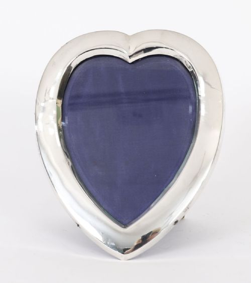 fig 1. Antique Heart Shaped Sterling Silver Photo Frame Henry Matthews 19.5x13.5 1899