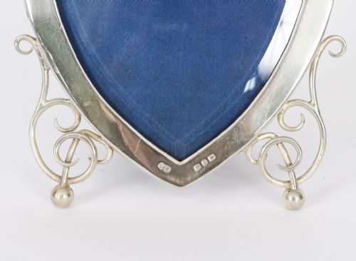ANTIQUE STERLING SILVER HEART PHOTO FRAME BY SYNER BEDDOES 1898 19X15 CM - ADDITIONAL PHOTO 4