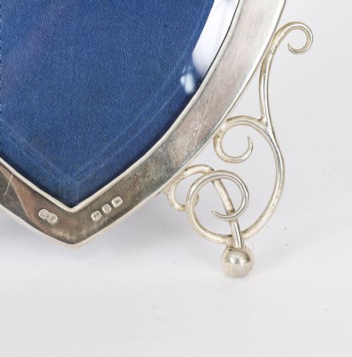 ANTIQUE STERLING SILVER HEART PHOTO FRAME BY SYNER BEDDOES 1898 19X15 CM - ADDITIONAL PHOTO 5