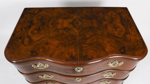 ANTIQUE RARE BAVARIAN BURR WALNUT CHEST COMMODE C1760 18TH C - ADDITIONAL PHOTO 4