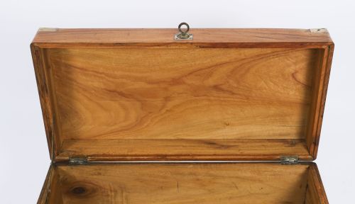 ANTIQUE PETIT MILITARY CAMPAIGN CAMPHORWOOD TRUNK COFFER EARLY19TH C - ADDITIONAL PHOTO 9