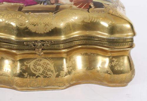 ANTIQUE LARGE FRENCH SEVRES GOLDEN PORCELAIN CASKET 19TH C - ADDITIONAL PHOTO 7