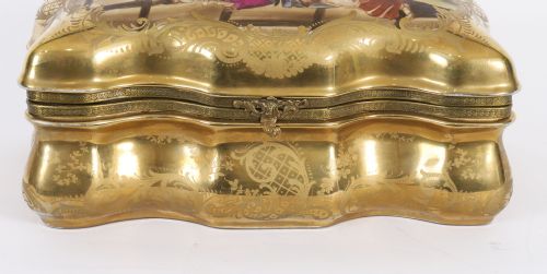 ANTIQUE LARGE FRENCH SEVRES GOLDEN PORCELAIN CASKET 19TH C - ADDITIONAL PHOTO 9