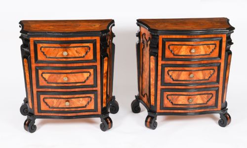 ANTIQUE PAIR ITALIAN BURR WALNUT SERPENTINE BEDSIDE CHESTS 18TH C - ADDITIONAL PHOTO 1