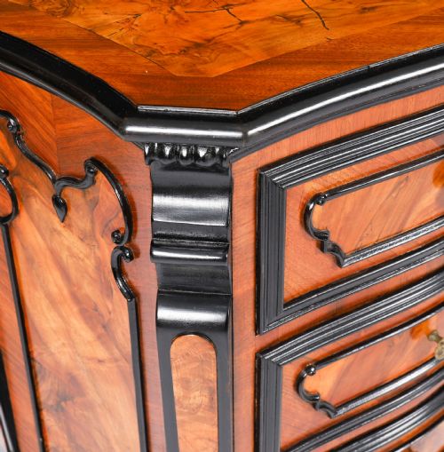 ANTIQUE PAIR ITALIAN BURR WALNUT SERPENTINE BEDSIDE CHESTS 18TH C - ADDITIONAL PHOTO 9