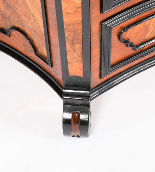 ANTIQUE PAIR ITALIAN BURR WALNUT SERPENTINE BEDSIDE CHESTS 18TH C - ADDITIONAL PHOTO 17