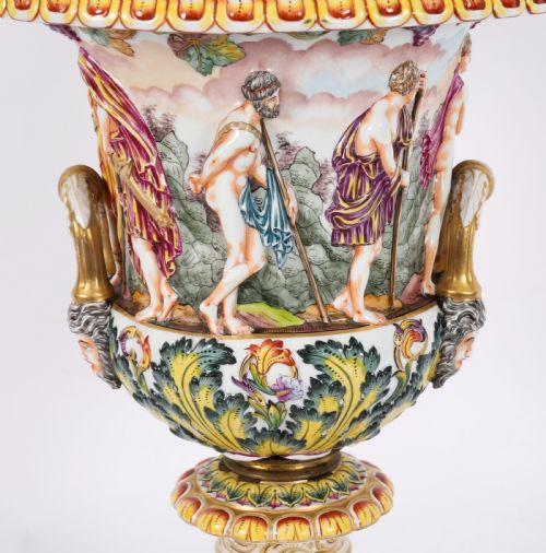 ANTIQUE PAIR LARGE ITALIAN NAPLES CAPODIMONTE URNS VASES 19TH C - ADDITIONAL PHOTO 4