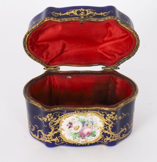 ANTIQUE FRENCH COBALT BLUE SEVRES PORCELAIN JEWELLERY CASKET 19TH C - ADDITIONAL PHOTO 7