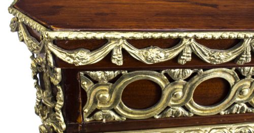 ANTIQUE VICTORIAN BURR WALNUT ORMOLU MOUNTED DISPLAY CABINET 19TH CENTURY - ADDITIONAL PHOTO 4