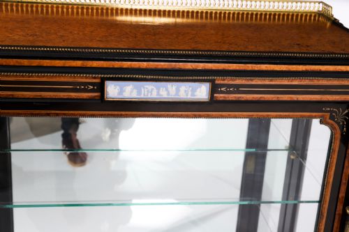 ANTIQUE VICTORIAN AMBOYNA EBONISED PIER DISPLAY CABINET 19TH C - ADDITIONAL PHOTO 5