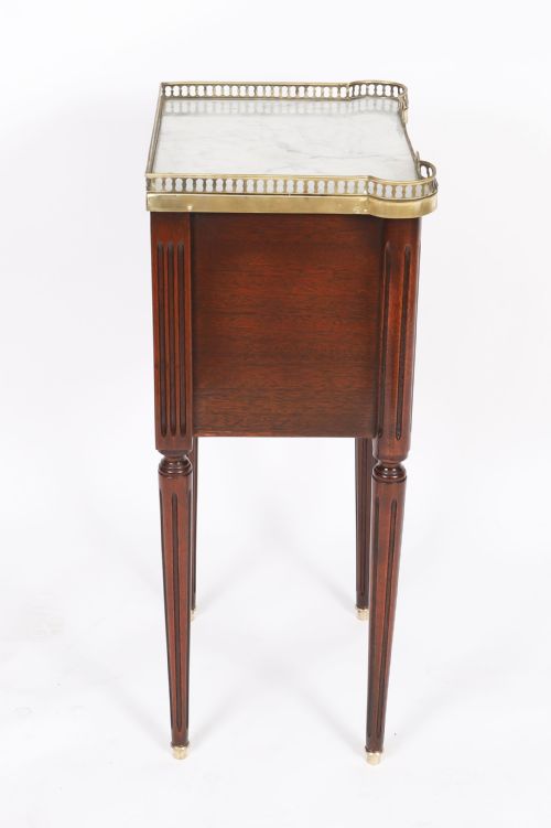 ANTIQUE PAIR FRENCH EMPIRE ORMOLU MOUNTED BEDSIDE CABINETS 19TH CENTURY - ADDITIONAL PHOTO 11