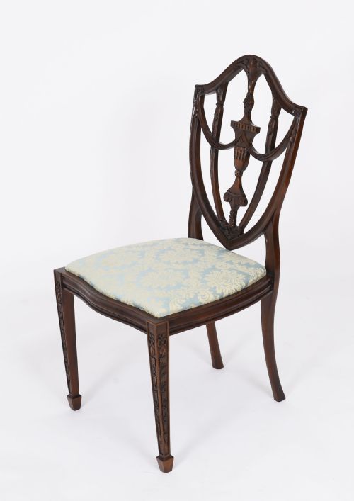 ANTIQUE SET OF SIXTEEN FEDERAL REVIVAL SHIELD BACK DINING CHAIRS 20TH C - ADDITIONAL PHOTO 8