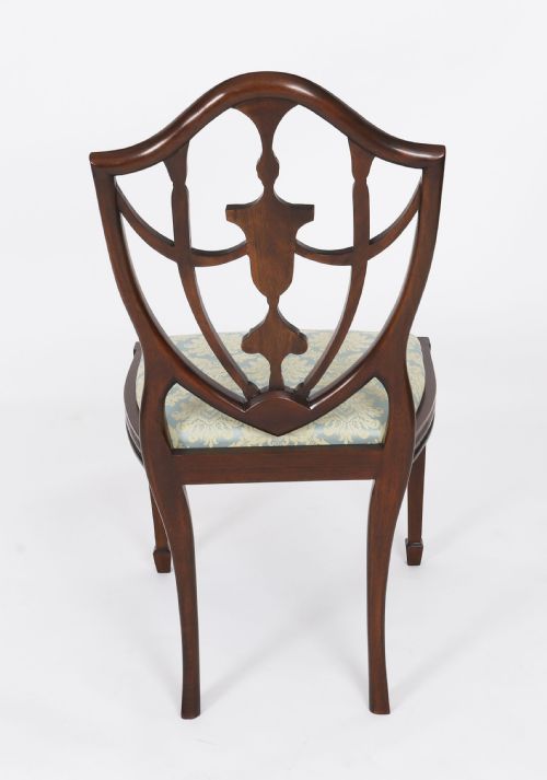 ANTIQUE SET OF SIXTEEN FEDERAL REVIVAL SHIELD BACK DINING CHAIRS 20TH C - ADDITIONAL PHOTO 12